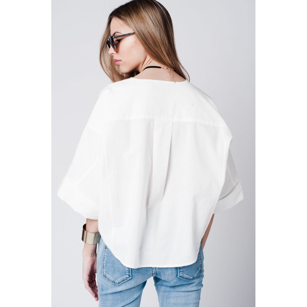 White cotton top with brooch