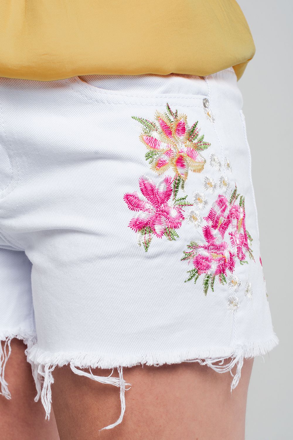 White Denim Shorts With Embroidered Flowers