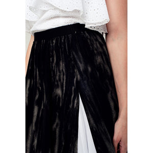 Asymmetric hem skirt in black and gray print