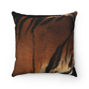 wild tiger roaring Spun Polyester Square Pillow