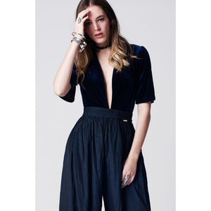 Navy blue pant with stretch waistband and cuffs