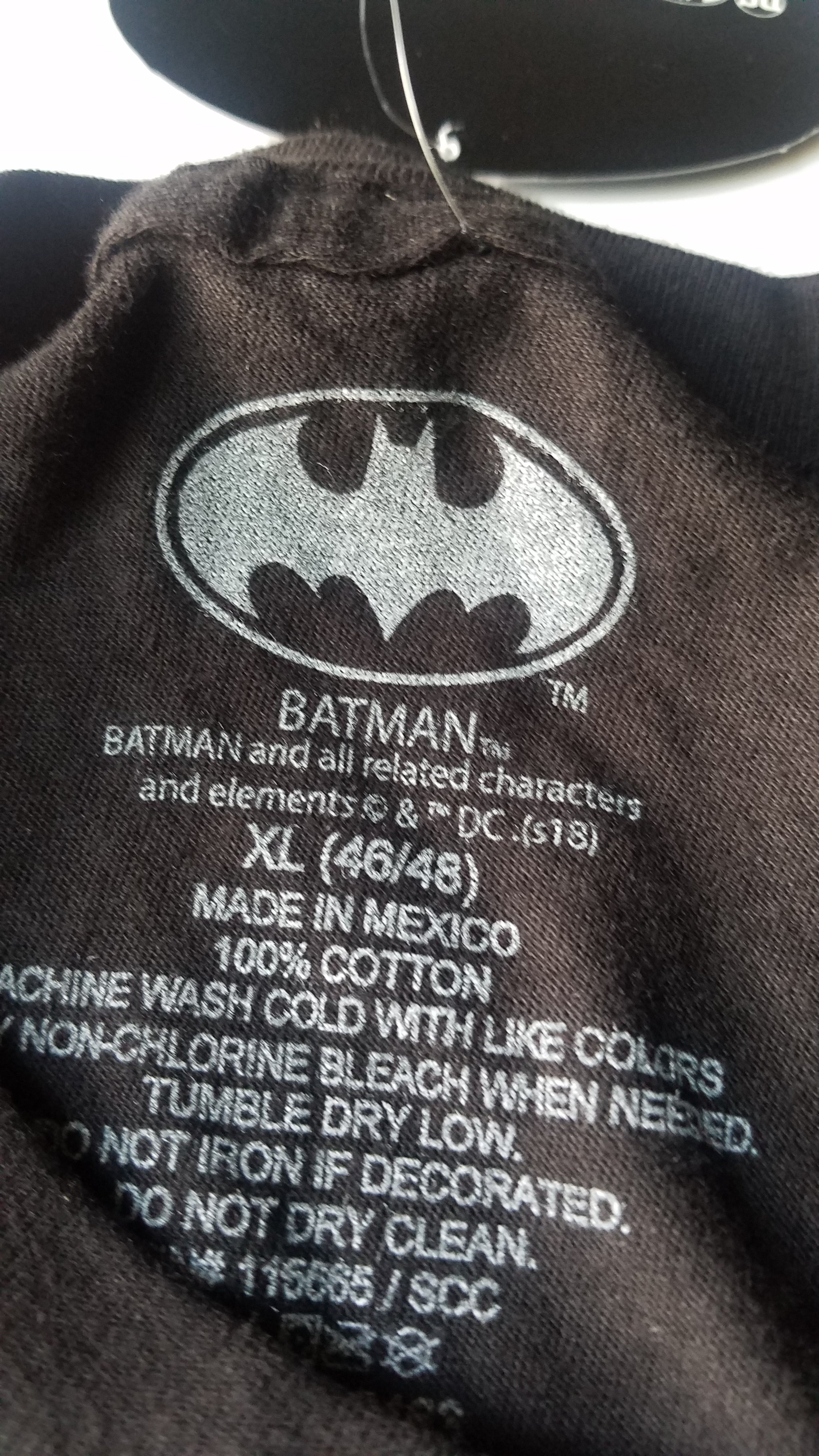 Batman mens t shirt bat signal short sleeve new with reflective ink size X Large