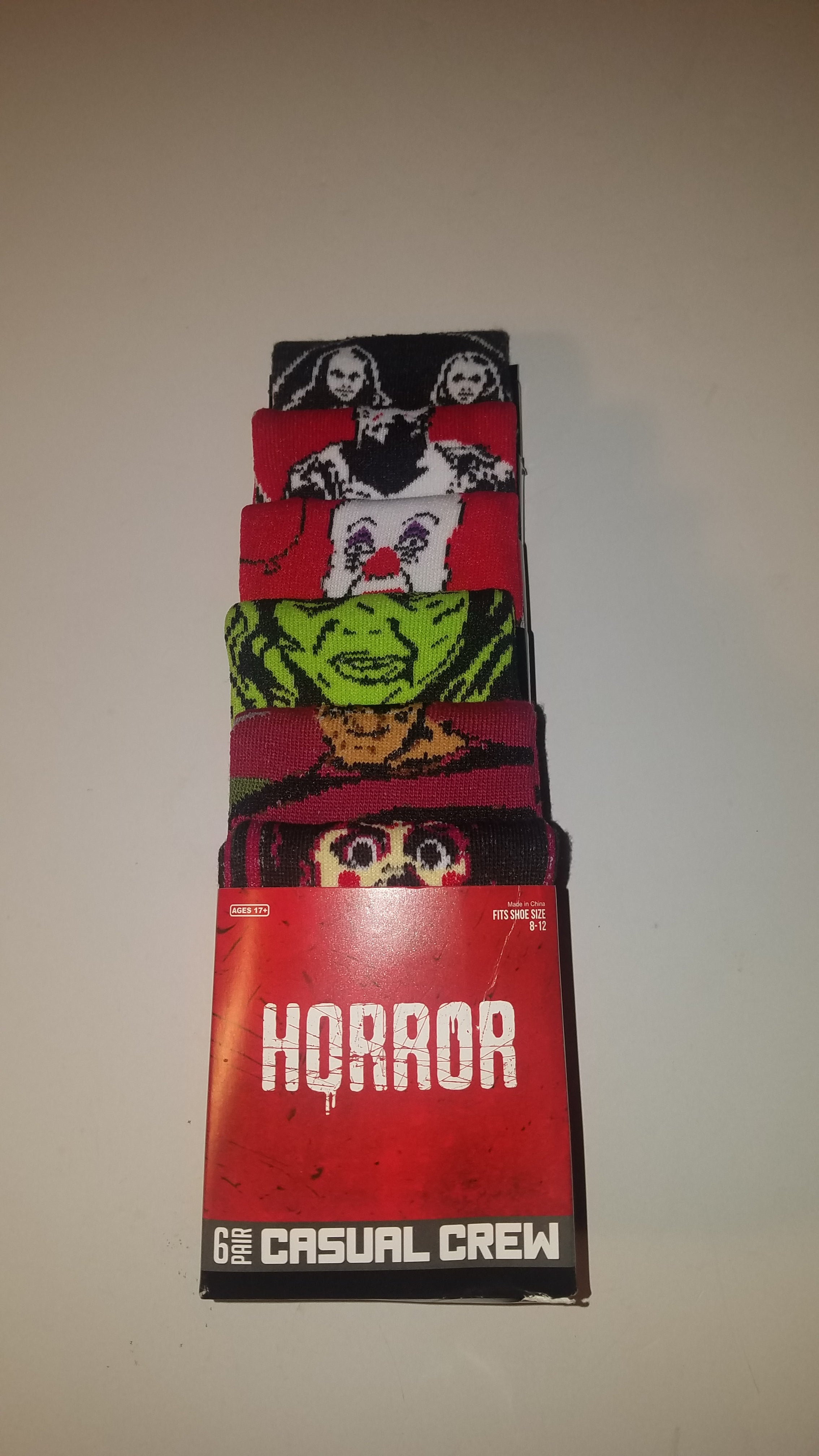 Horror movie men casual crew socks 6 pairs new in package
